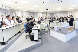 毎週月曜日に開催される新商品開発会議(アイリスオーヤマ)