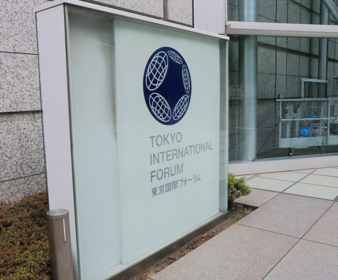 東京国際フォーラム TK Kurikawa / Shutterstock.com