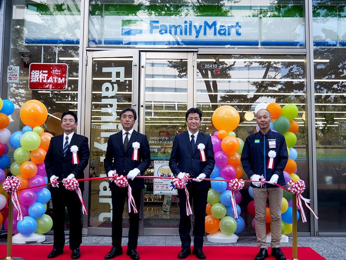ファミマ転換1号店　ファミリーマート晴海センタービル店
