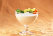 ヨーグルト 2ケタ成長続く 機能性、プレーンが牽引 2016ヨーグルト市場