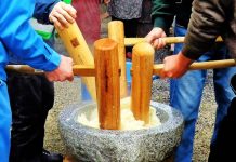 特集「鏡餅」 日本の伝統食品 商戦最盛期 鏡餅 アイリスフーズ