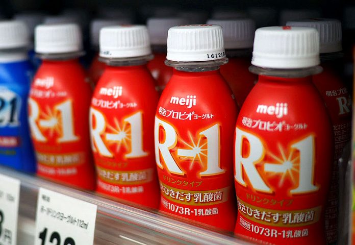 逆光線 － 大ヒットの背景に　明治プロビオヨーグルトＲ―１ドリンクタイプ