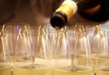 ワイン 市場に強く漂う一服感 総需要は前年並みか微減 2016ワイン市場