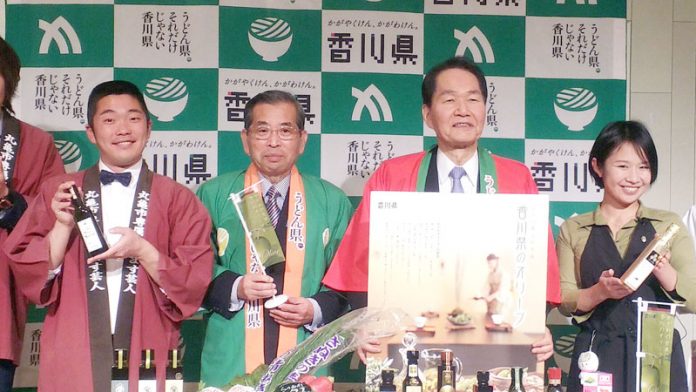 浜田恵造香川県知事＝写真㊨から２人目＝