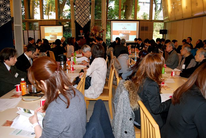 会員間の関係強化も図られた（和食文化国民会議 第４回普及・啓発部会）