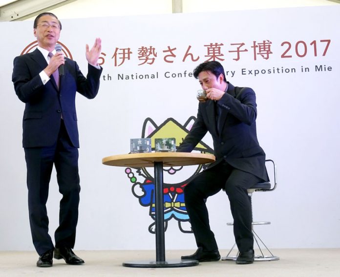 品田英明社長（AGF）㊧が市川染五郎氏とトークショー（AGF「煎」 三重県 菓子博）