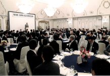 菓子卸・丸高商会50周年記念式典 「メーカーファースト主義」徹底 菓子卸 丸高商会50周年記念式典 会場