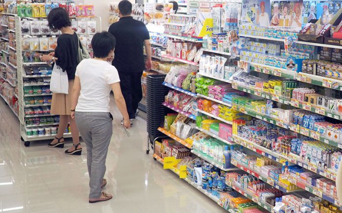 ドラッグストア 出店攻勢