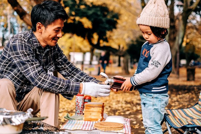グランプリを受賞した石川和久氏の作品「ま、一杯」（Ｌｉｆｅ　ｗｉｔｈ　Ｃｏｆｆｅｅフォトコンテスト２０１７）