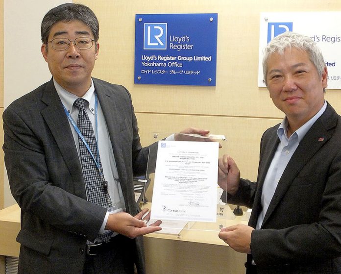 ロイド社日本代表・野浦 晃氏㊧とサクラ食品工業・藤原 拓社長