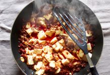 絶好調「麻婆豆腐」 過去最強の勢い続く 中華合わせ調味料市場