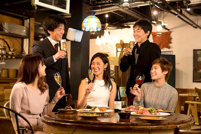 飲用シーンの盛り上げに好適（Ｃｅｌｅｂｌｅ（セレブレ））