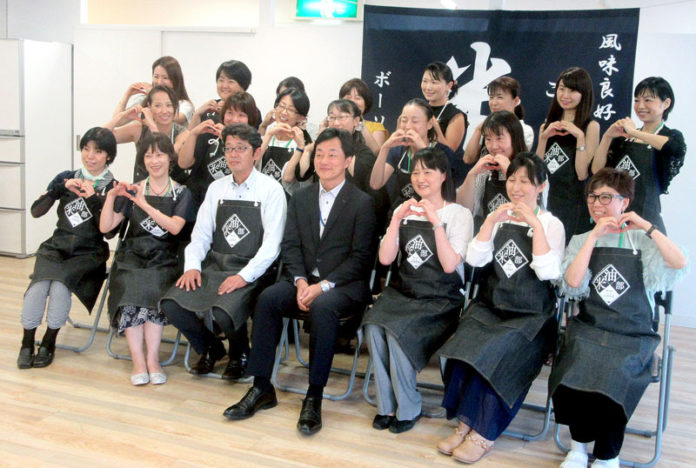 アンバサダーとして活動する料理ブロガーらがキックオフイベントに集結（ボーソー米油部（こめあぶＬＯＶＥ））