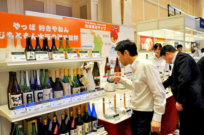 地元・大阪の地酒を紹介（秋季国分グループ発掘展示商談会）