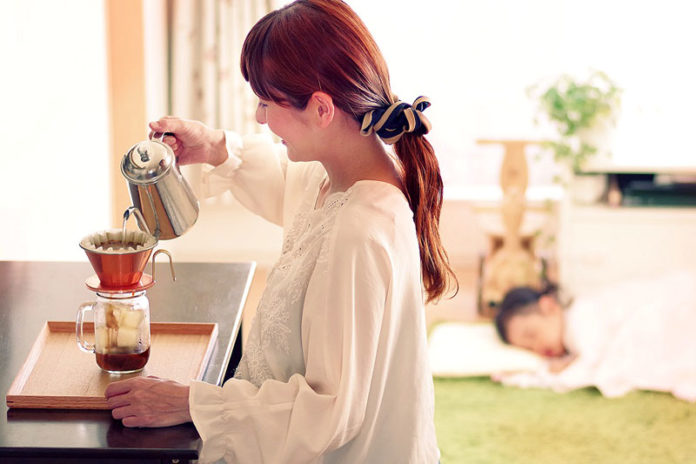 グランプリに輝いた「娘のお昼寝は珈琲タイム」（第３回「Ｌｉｆｅ ｗｉｔｈ Ｃｏｆｆｅｅフォトコンテスト２０１８」）