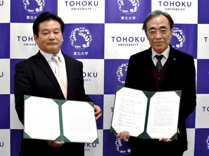 （左から）松本英三Ｊ－オイルミルズ取締役兼常務執行役員、牧野周・東北大学大学院農学研究科長農学部長（Ｊ―オイルミルズ油脂イノベーション共同研究講座）