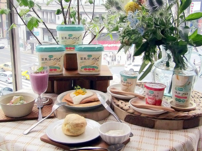 「ソイビオ豆乳ヨーグルト」（ポッカサッポロフード＆ビバレッジ）とアレンジメニュー