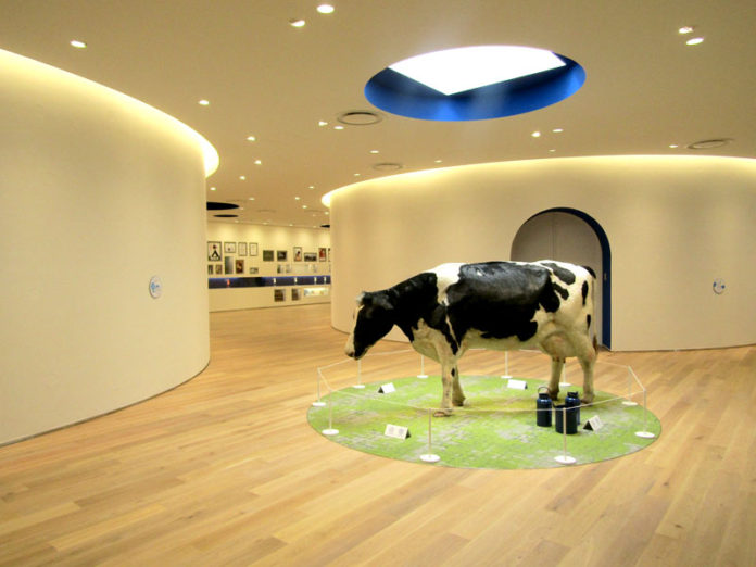 ２階には展示コーナーのほか、香りや試飲体験の場も（「カルピス」みらいのミュージアム）