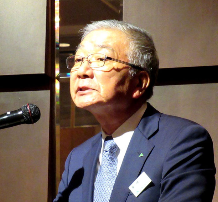 4つの機能強化を説明する栗栖信也社長（ヤグチ）