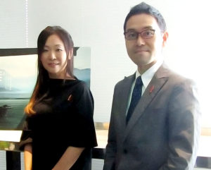 日本コカ・コーラの小林香予氏㊧と助川公太氏