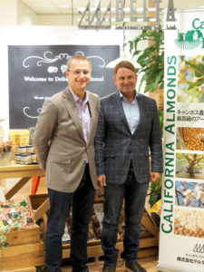 クレッグ・デュアー氏㊧とスティーブン・キャンポス氏(キャンポス・ブラザーズ)