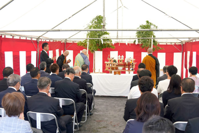 厳粛に執り行われた起工式（「ＯＨ!!発酵・健康・食の魔法」建設予定地）
