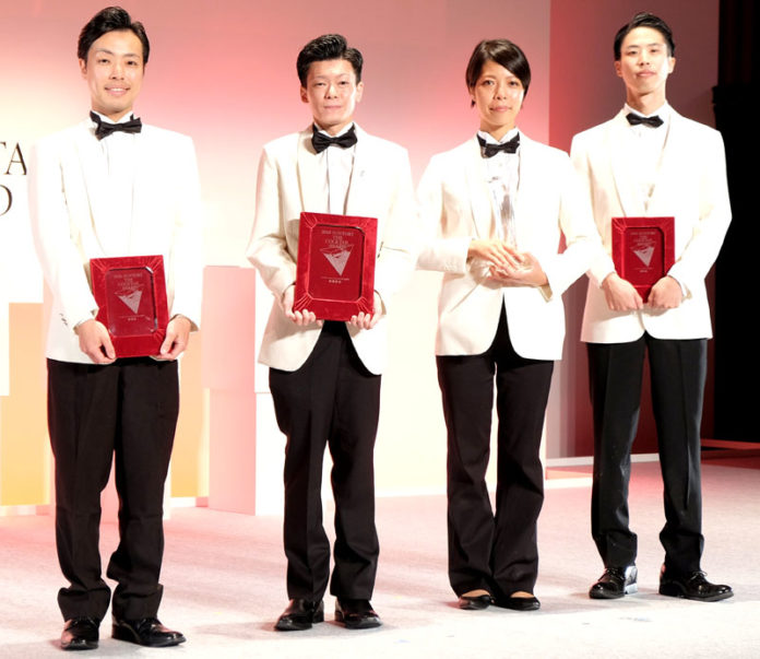 （左から）佐藤淳之氏（リトルスミス）、田村龍氏（オーセントホテル小樽メインバーキャプテンズバー）、土屋明日香氏（Ｓａｌｏｎ ｄｅ Ｒｉｃ'ｓ）、横山礼氏（東京ステーションホテルバー＆カフェ カメリア）―（カクテルアワード２０１９）