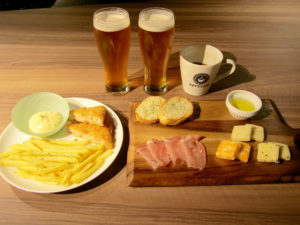 「氷温熟成珈琲」とアルコール、アルコールにあうフードメニュー(Akihabara SEEKBASE KEY’s CAFÉ)