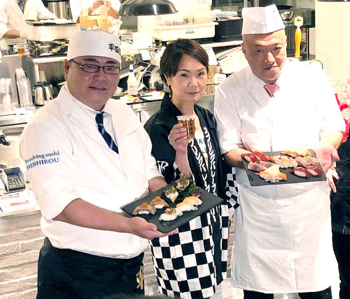 （左から）小林弘昌氏（廻転寿司 平四郎）、島村宏子社長（スプリングバレーブルワリー）、川股竜二氏（ネオ・エモーション）