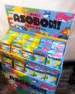 店頭向け専用什器を用意(あそぼん!(ASOBON!)グミ)