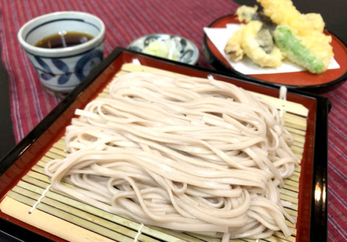 「八年饂飩」（会津美里振興公社）