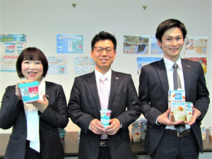 大豆・チルド事業本部事業戦略部の大久保部長(正面)、小笠原マネージャー(左)、加藤係長(右)(ポッカサッポロフード&ビバレッジ)