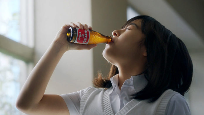 新CM「元気はつよいぞ。スピーチ」篇（オロナミンCドリンク）