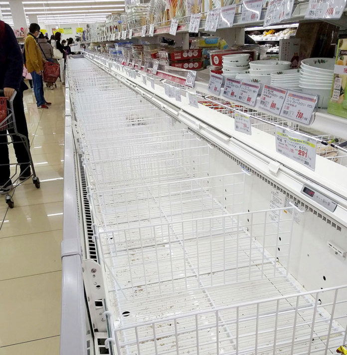 冷食売場は空っぽに