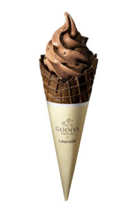 「GODIVAショコラソフト&チップ」(税込380円)(ローソン)