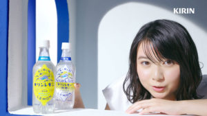 「キリンレモンスパークリング無糖」の新TVCM 「キリンレモン〈無糖〉でた。」篇(キリンビバレッジ)