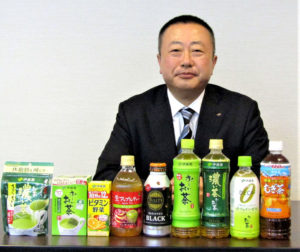 新商品は「ようやく満足していただける味に」と自信を語る本庄大介社長(伊藤園)