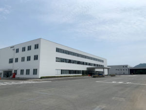 新・広島工場の外観(コカ・コーラ ボトラーズジャパン)