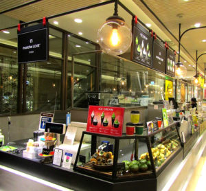 「matcha LOVE(マッチャ ラブ)」ブランドを冠にした新店舗。渋谷ヒカリエShinQs(東京都渋谷区)フードフロア地下3階の東横のれん街に位置する。