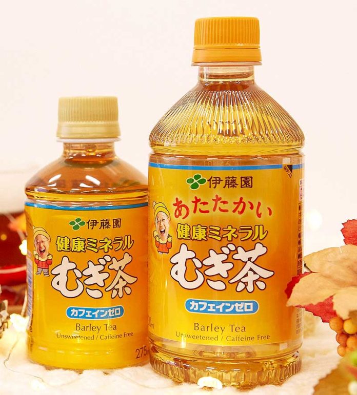 ホット専用「健康ミネラルむぎ茶」。キャップを外せば家庭の電子レンジでも温められる（伊藤園）