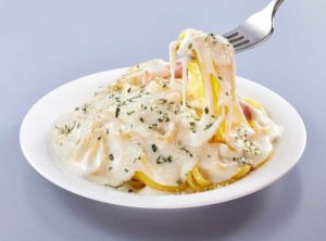 「チーズ!チーズ!チーズ!6種チーズの生パスタリングイネ」(ローソン)
