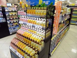 店頭で分かりやすく新製品コーナーを分類(マックスバリュおゆみ野店)