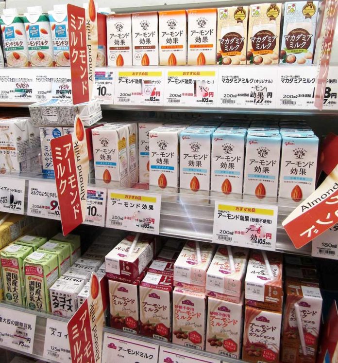 アーモンドミルク