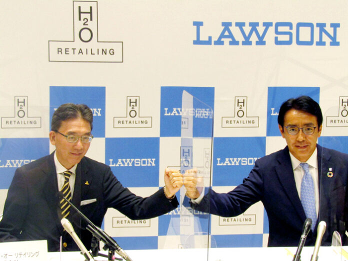 H2Oの荒木直也社長㊧とローソン竹増貞信社長