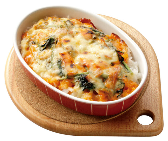 ベーコンとほうれん草のトマトクリームドリア（キユーピー）