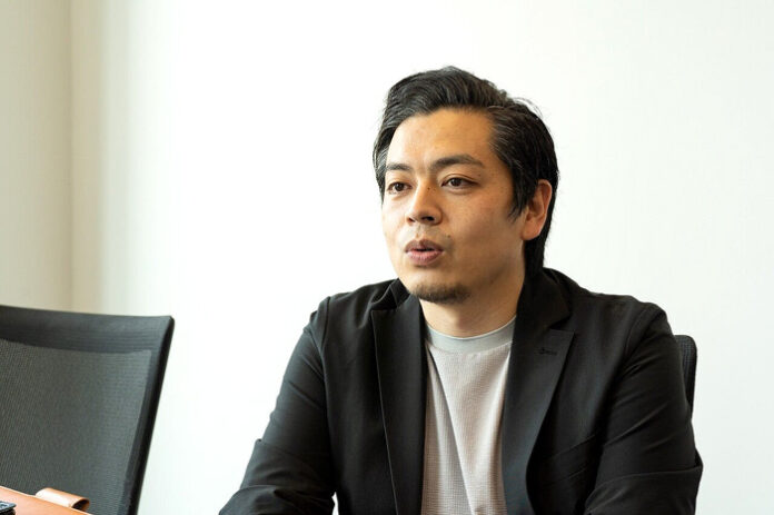 「決め手はスピード感」と語る橋本知久氏（ライフドリンクカンパニー）