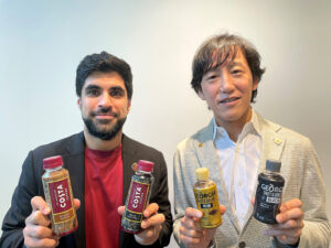 日本コカ・コーラの成岡誠氏とチョータイ・アンキット氏