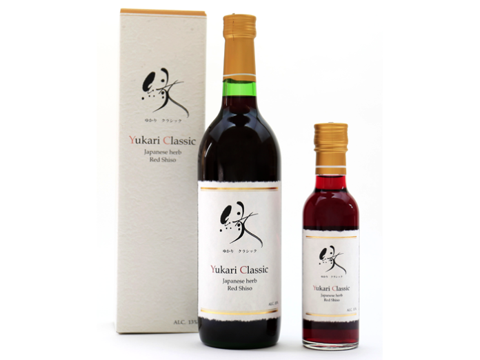 赤しそのリキュール「Yukari Classic」（三島食品）