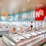ヤオコーがヤングファミリー特化の旗艦店 生鮮売場でフローズン拡大 冷凍ひき肉やミールキット充実
