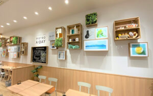 イートインスペース(PIETRO A DAY SOUP SHOP&CAFE 横浜ベイクォーター店)
